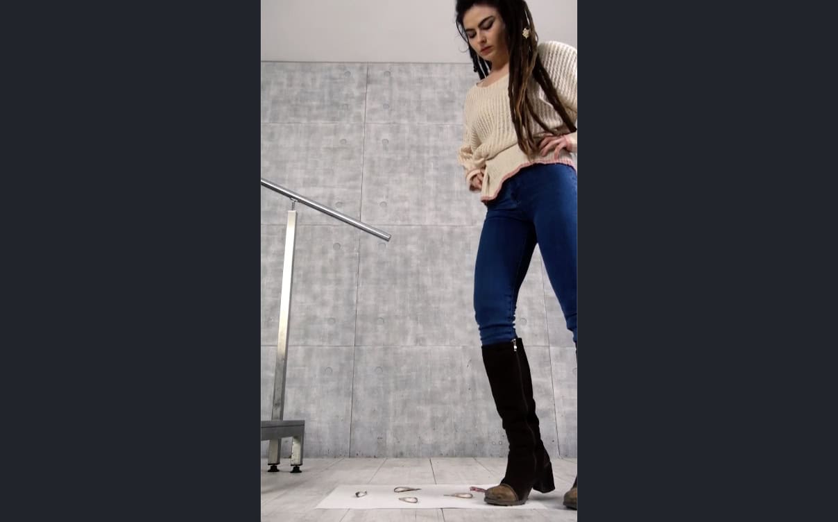 Crush Fetish - Cruel Girl Crushing Fishes Under Her Boots