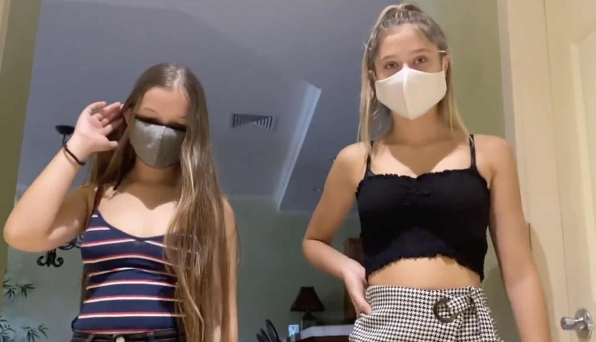 Crush Fetish - Two Young Girls Crushing crickets Under Sexy Bare Feet
